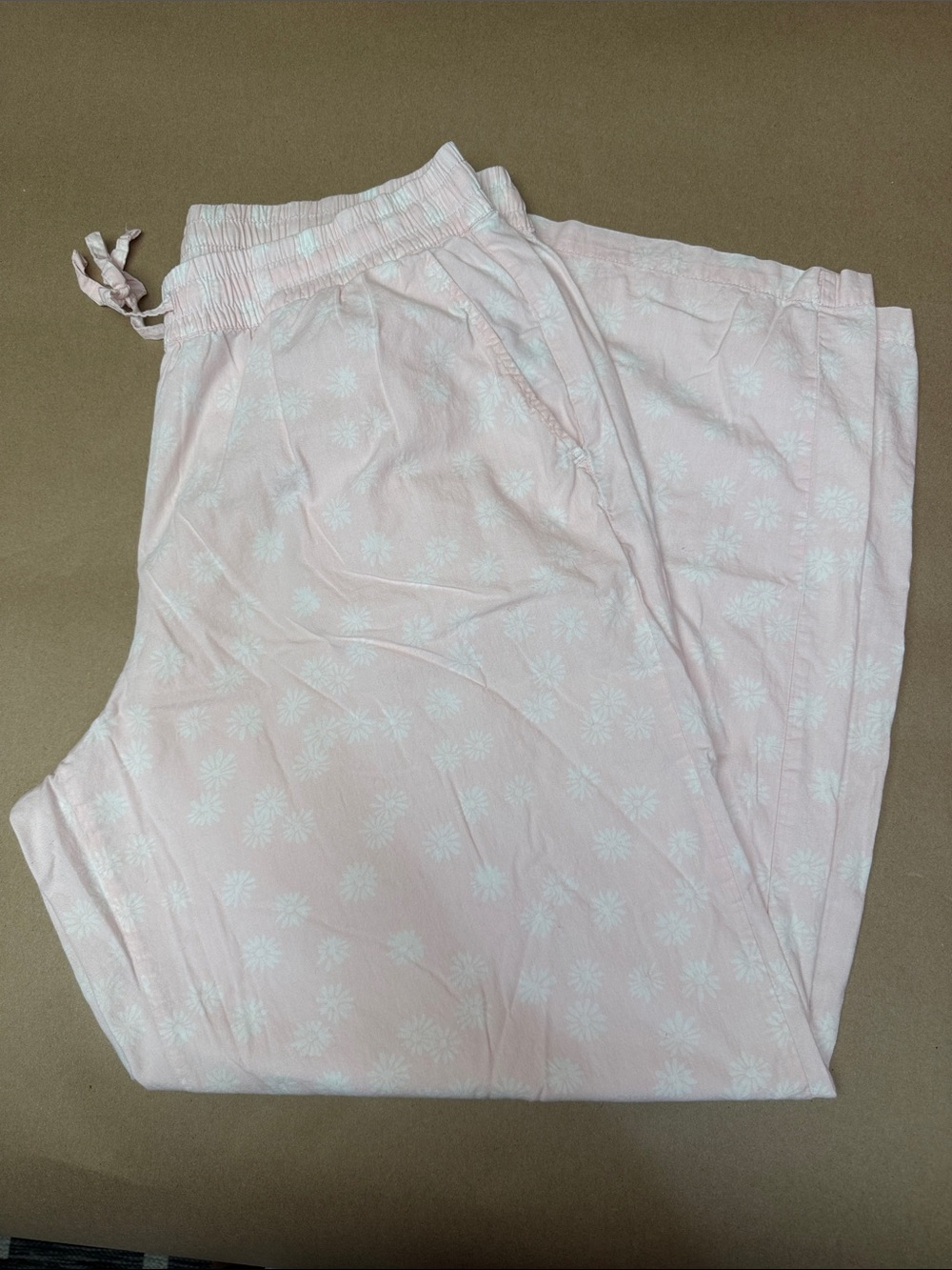 GAP Light Pink Daisy-Print Lounge Pants